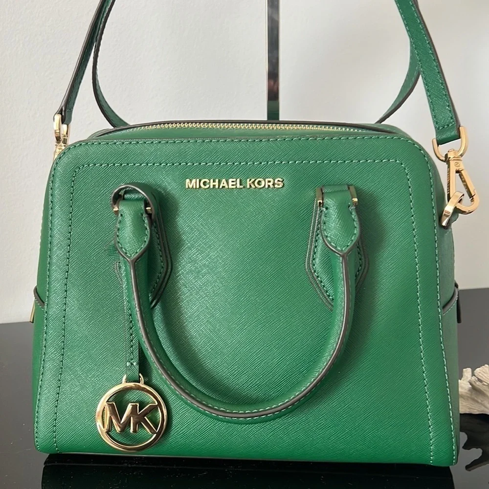 Michael Kors crossbody - Picture 2 of 9